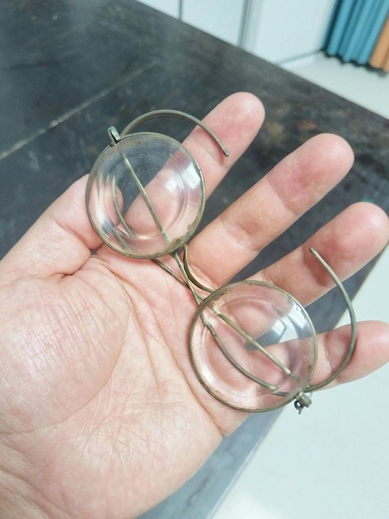 老花镜使用技巧：让阅读更轻松